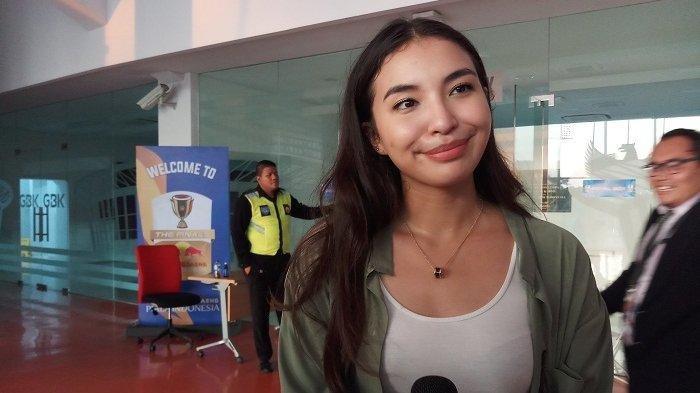 Lama tak Kelihatan, Tiba-tiba Manohara Muncul dengan Wajah Tanpa Riasan, Disebut Mirip Gal Gadot